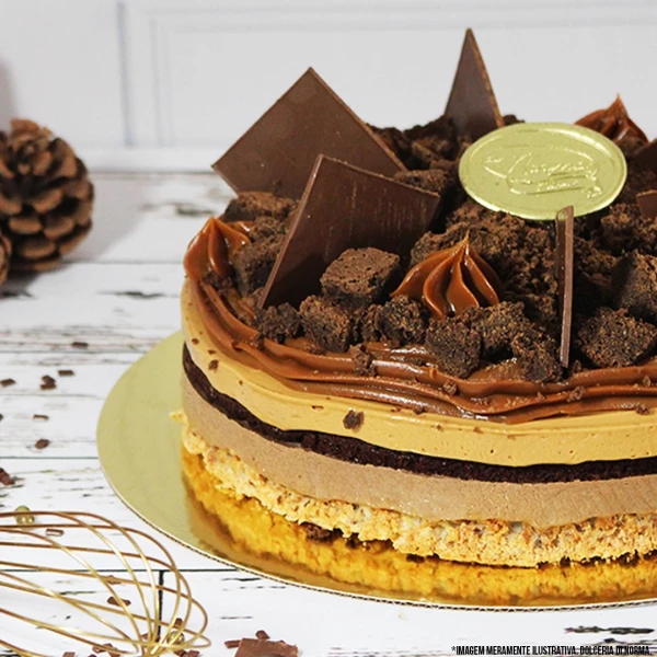 Torta Dacquoise Chocolate com Doce de leite